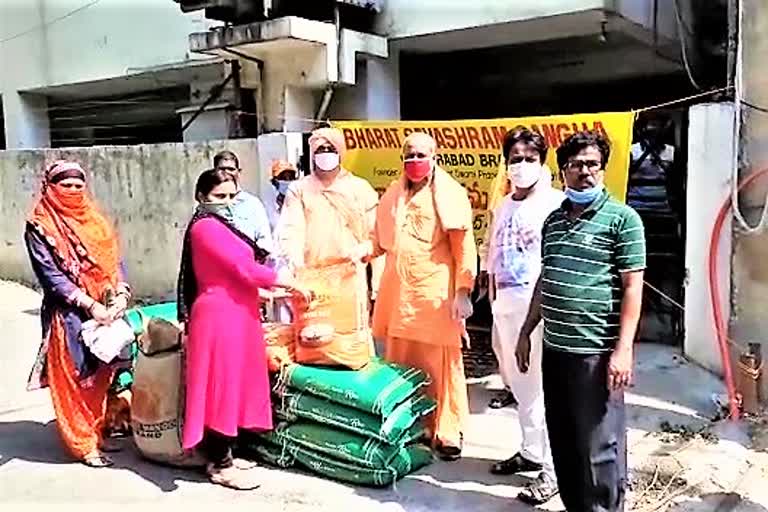 groceries-distribution-at-kachiguda