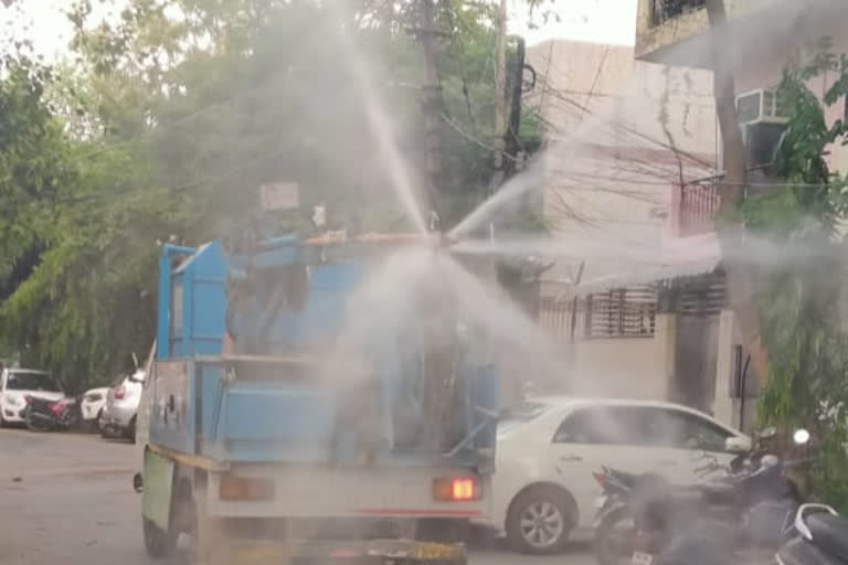 Karmapura in West Delhi was sanitized by the team of Delhi Jal Board