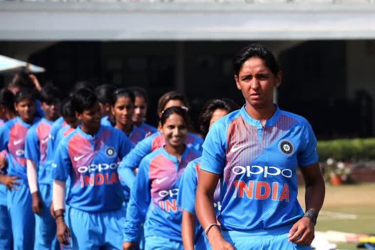 કોરોના વાઇરસને કારણે ભારતીય મહિલા ક્રિકેટ ટીમનો ઇંગ્લેન્ડ પ્રવાસ સ્થગિત કરાયો