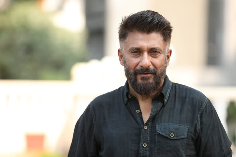 Vivek agnihotri dedicates a heartfelt poem to parents amid coronavirus