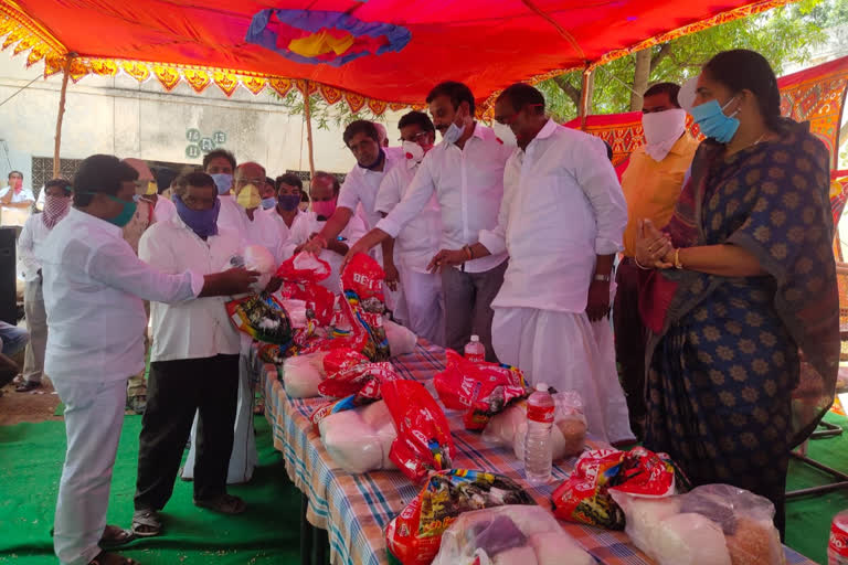 MP AND MLA DISTRIBUTED GROCERIES TO AUTO DRIVERS