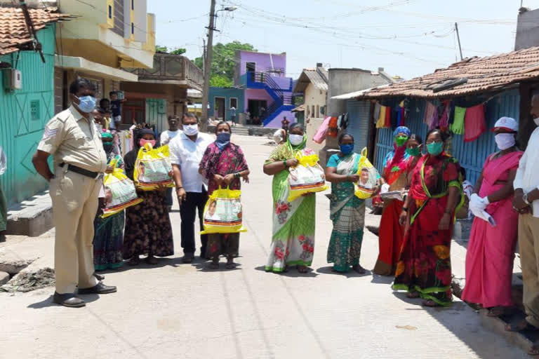 Food kit distribution in chikkodi