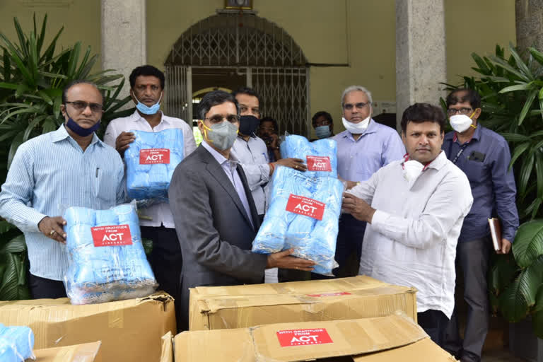 Act company donates 1 lakh mask to bbmp