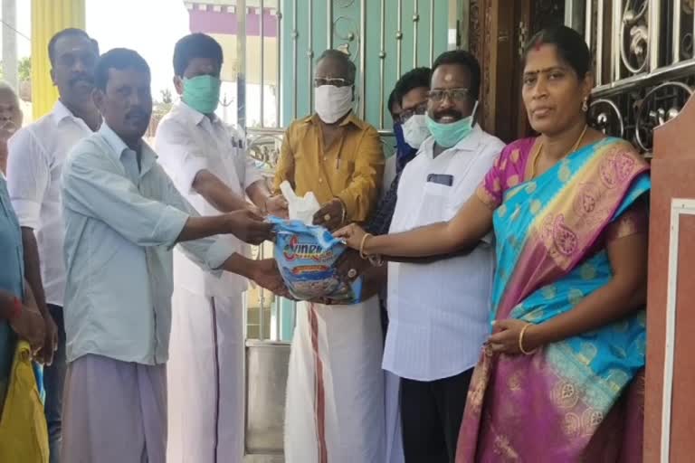 retired EB worker helps  poor families in ramanathapuram