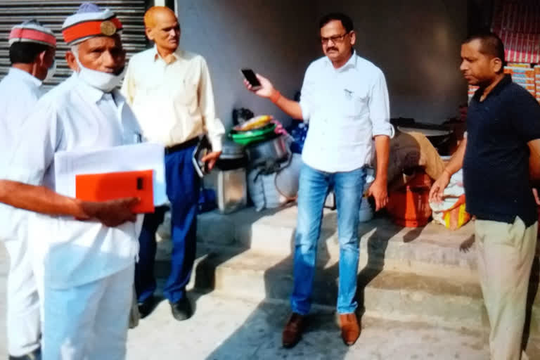 District Development Officer visits community kitchens in mau