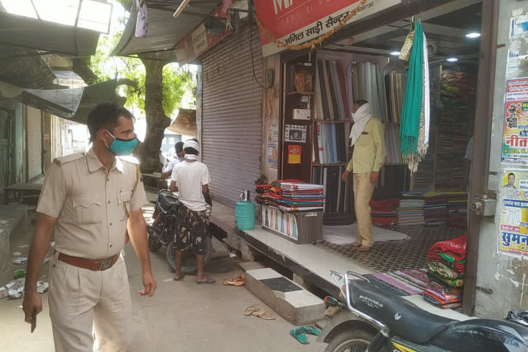 बानसूर में दुकाने करवाई बंद, बानसूर न्यूज, administration clossed shops in bansur