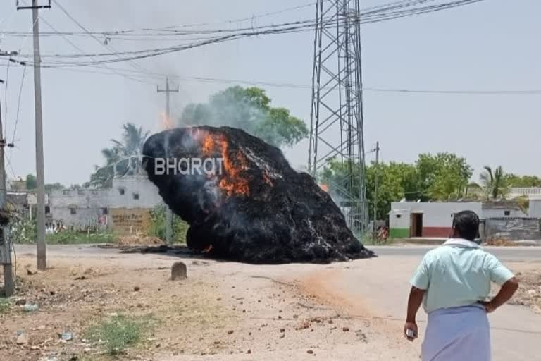 ಧಗಧಗಿಸಿದ ಟ್ರಾಕ್ಟರ್​​​