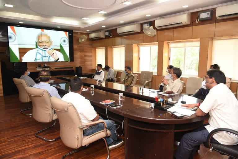 PM modi meeting with cm hemant soren