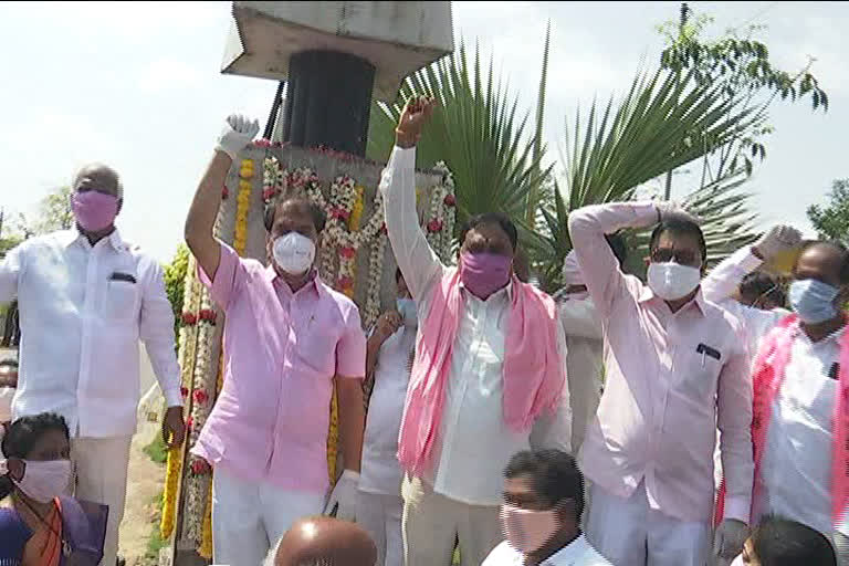 Minister errabelli on trs formation day