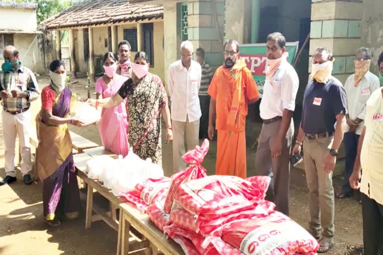 rice and groceries distribution by tptf in vm banzar