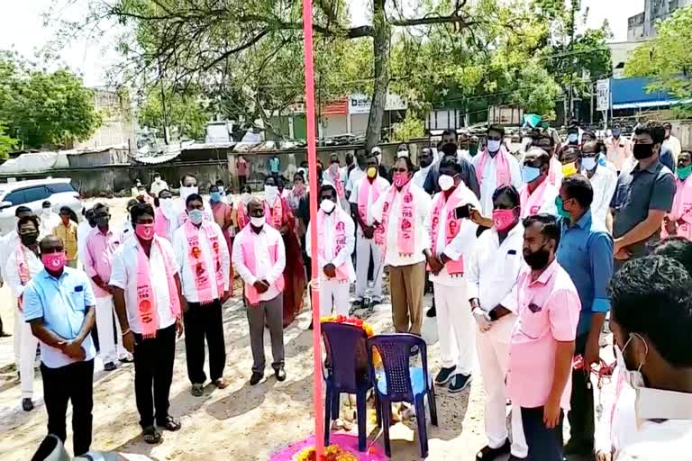 minister jagadish reddy participate in nalgonda trs foundation day celebrations