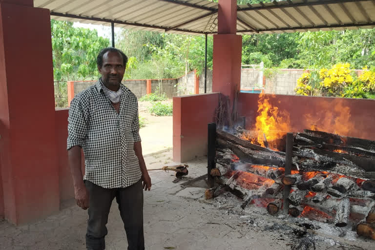 a man done funeral of corona infected body in Uppinangadi