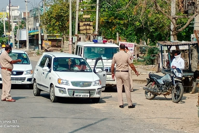 Police strict during LOCKDOWN in kaithal