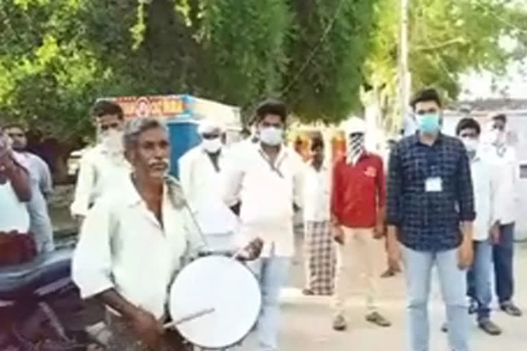 volunteers-village-secrateriat-employees-awaress-on-corona-at-kogatam-kadapa-district