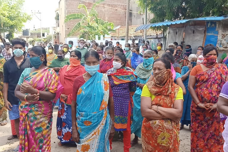 erode people protest for delaying relief items supply