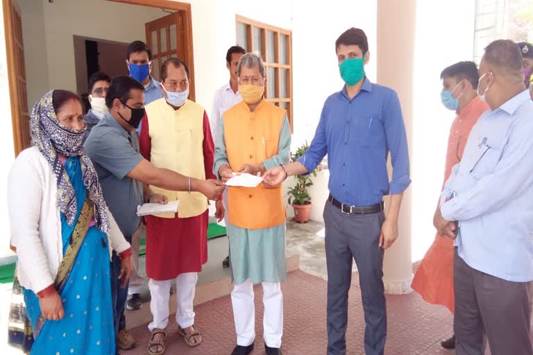 रुद्रप्रयाग पीएम केयर फंड में दान न्यूज, donation in pm care fund from rudraprayag