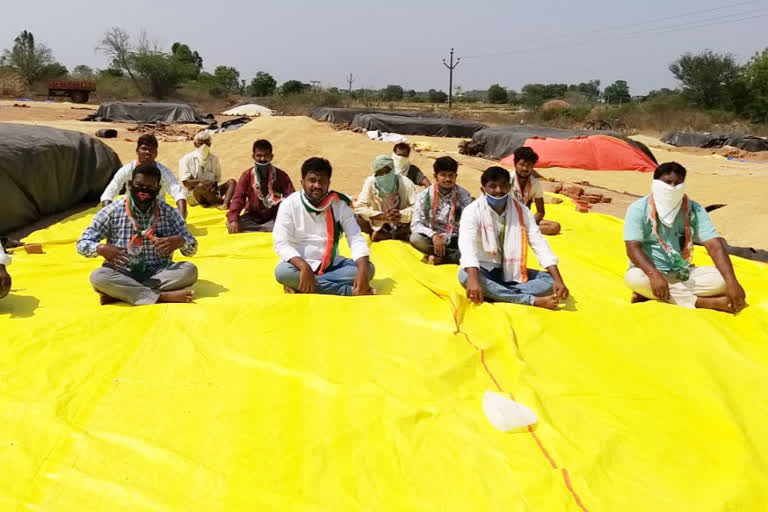 congress leaders protest in siddipet district