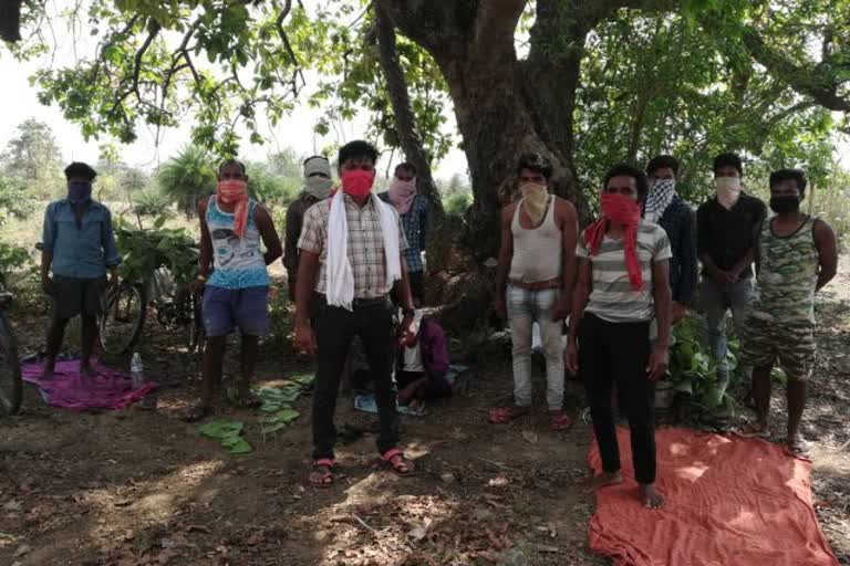 Workers returning from Telangana