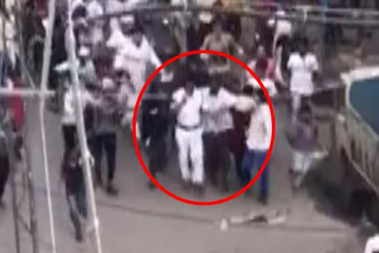 Policemen attacked by mob in red zone' Howrah