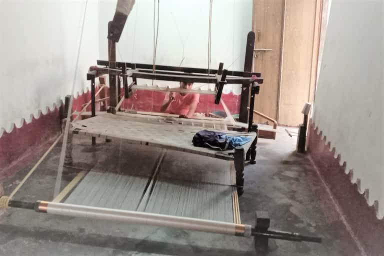 bad-condition-of-kosa-saari-weavers