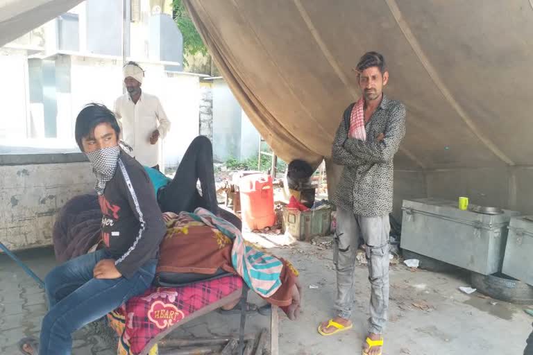 labourers in paonta sahib