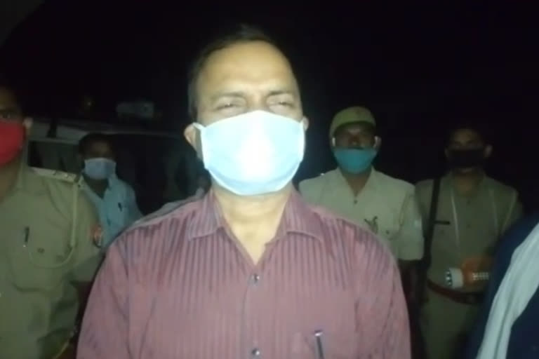 लखीपुर खीरी में 45 बोरा कालाबाजारी का सरकारी खाद्यान्न पकड़ा गया