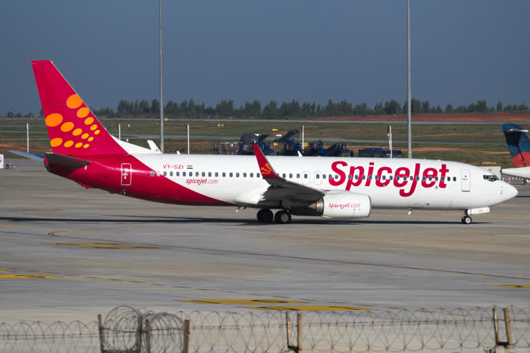 salaries to spicejet pilots