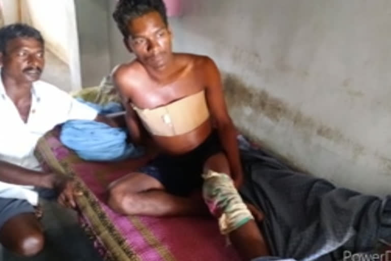 Attack on volunteer in vizayanagaram