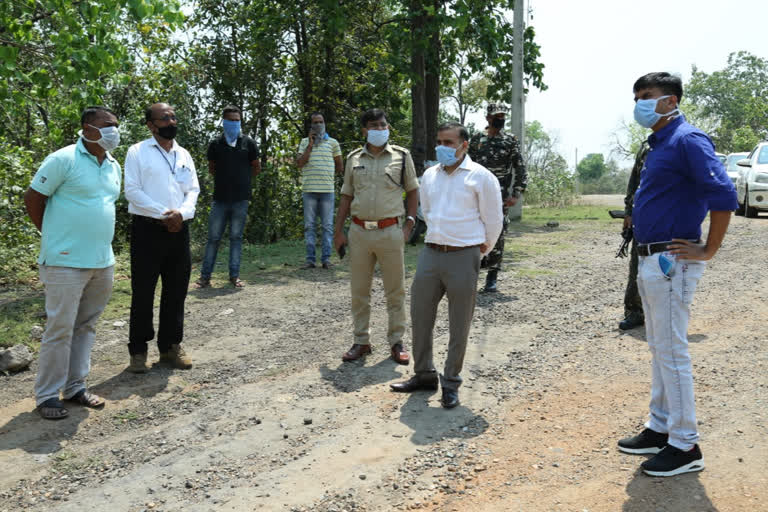 Collector and SP inspect check post due to corona virus in Raigarh