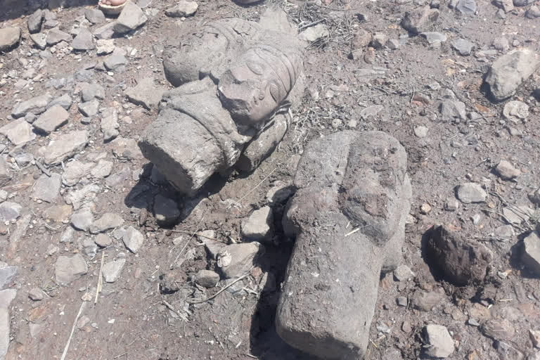 Ancient idols found in Gadgil Sagar pond