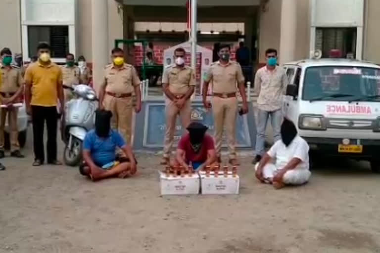 liquor found in ambulance near ahmednagar civil hospital