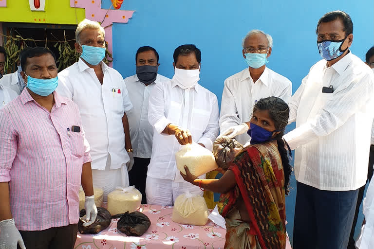 Deputy Chief Minister Narayanaswamy distributed the essentials to poor people