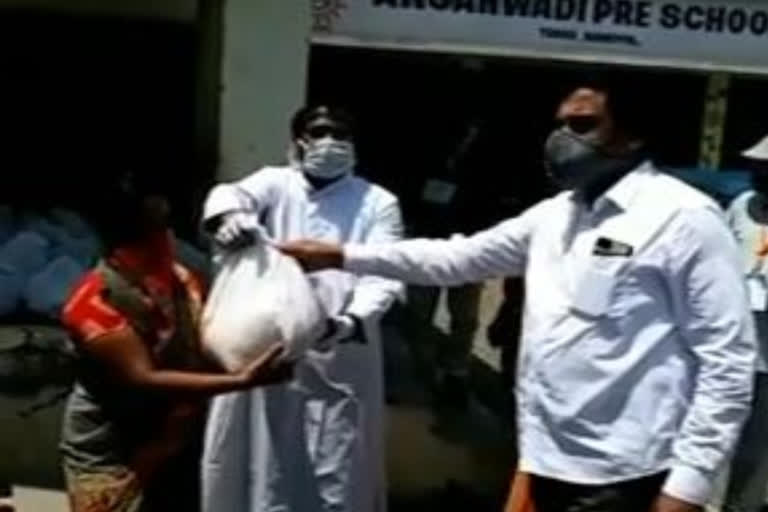 groceries distribute to sanitaion workers at nandyal in kurnool district