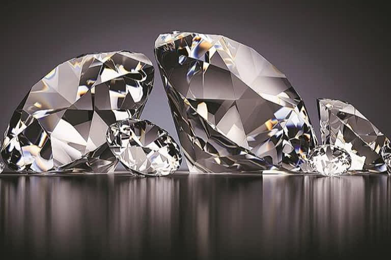 diamond-jewellery-from-surat-exported-in--chartered-plan