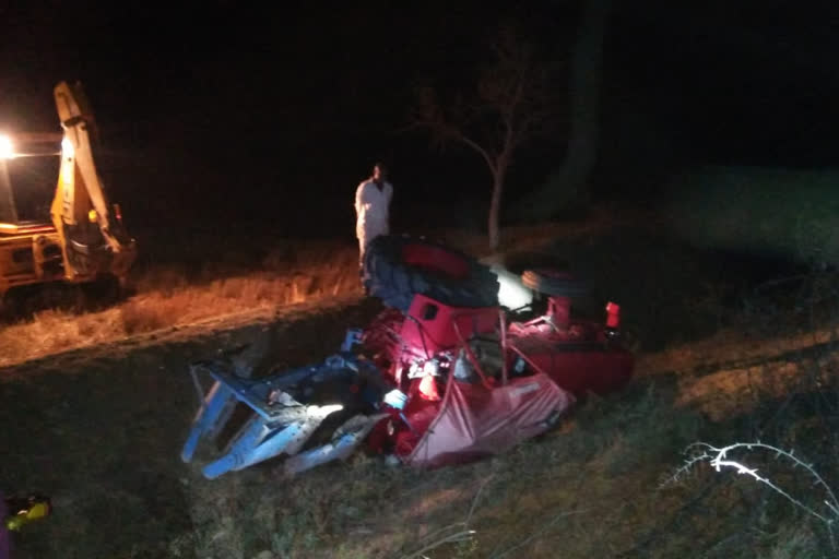 -tractor-overturning one died-one injured