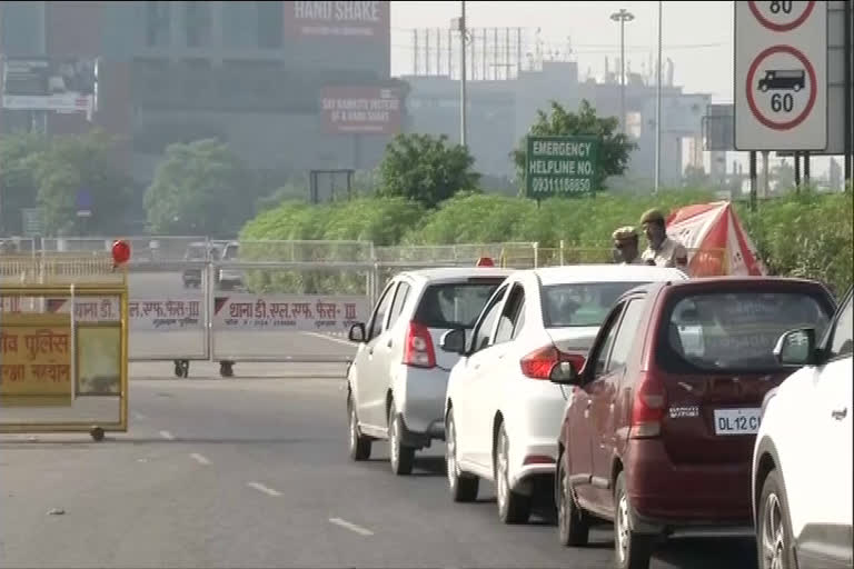 delhi-gurugram border sealed due to precaution of spreading corona