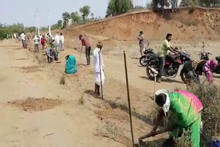 mgnregs-works-start-at-kangti-sangareddy