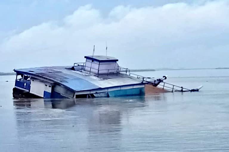 ferry named after bhupen hazarika submerges in brahmaprutra