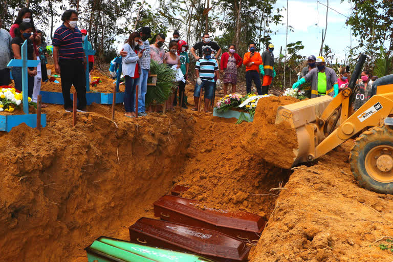 brazil mass graves  brazil coronavirus graves  brazil deaths graves  Brazils mass graves  sao paulo graves  brazil graves  கரோனா வைரஸால் கல்லறைகளின் தேசமான பிரேசில்  பிரேசில், கரோனா பாதிப்பு, கோவிட்-19 பாதிப்பு  Coronavirus Cases