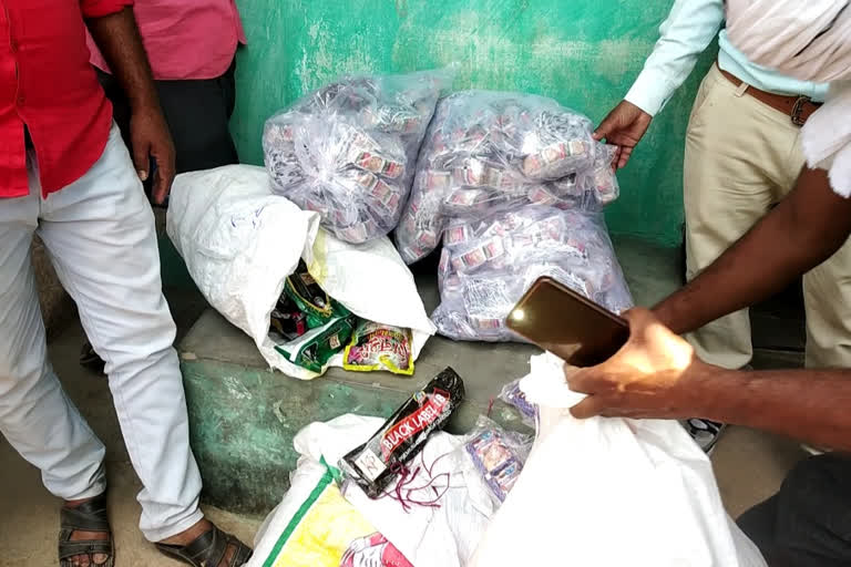 Raids on gutka, bidi selling shops