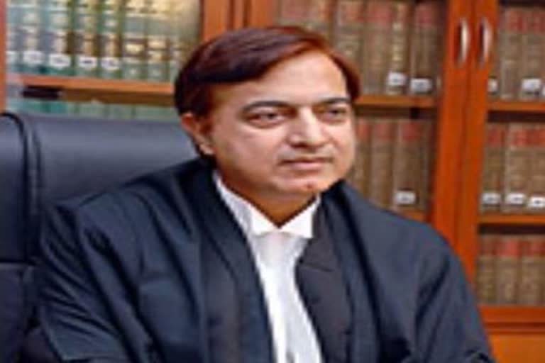 delhi violence kejriwal govt approves name of former hc judge sunil gaur as claims commissioner