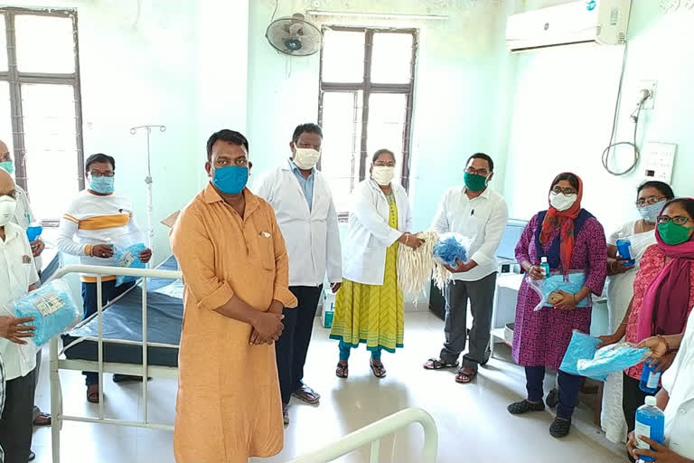 Distribution of PPE Kits to Doctors in Kakaznagar