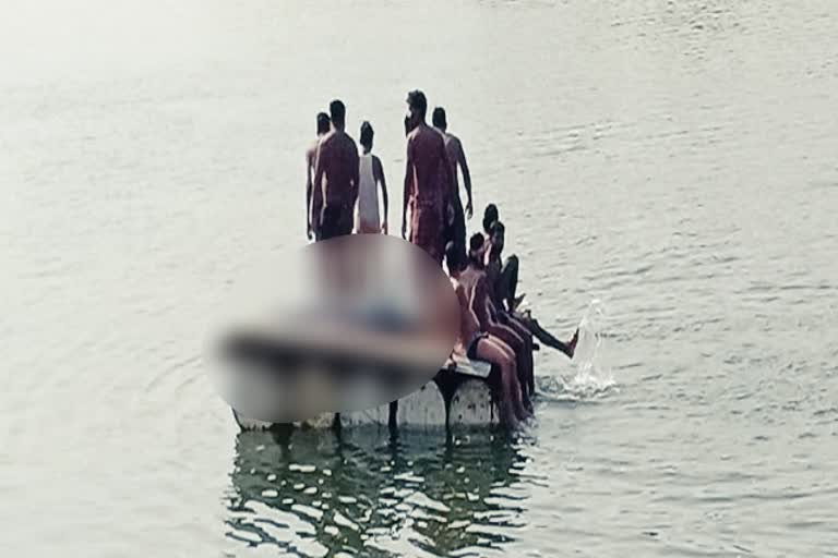 person died due to drowning in river in seraikela