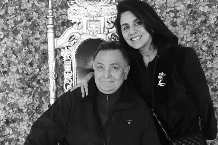 Neetu kapoor shares rishi kapoor old photo writes emotional note end of our story