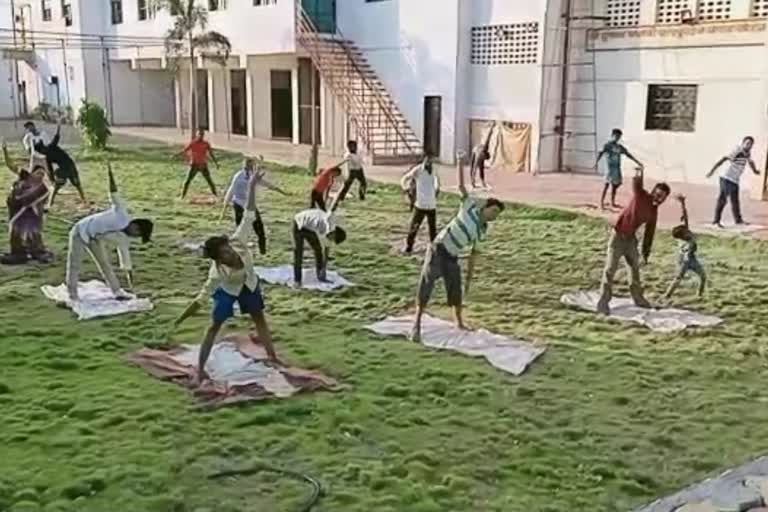 yoga class for the fitness of quarantined citizens