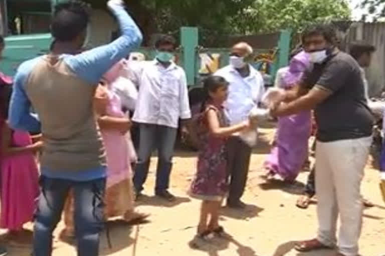 food distribution to poor people in rajamahendravaram