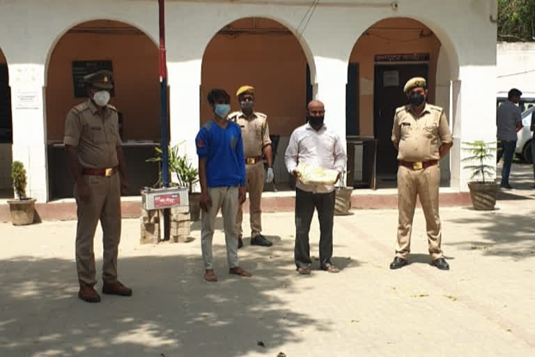 police arrested two thief who robbed atm in greater noida