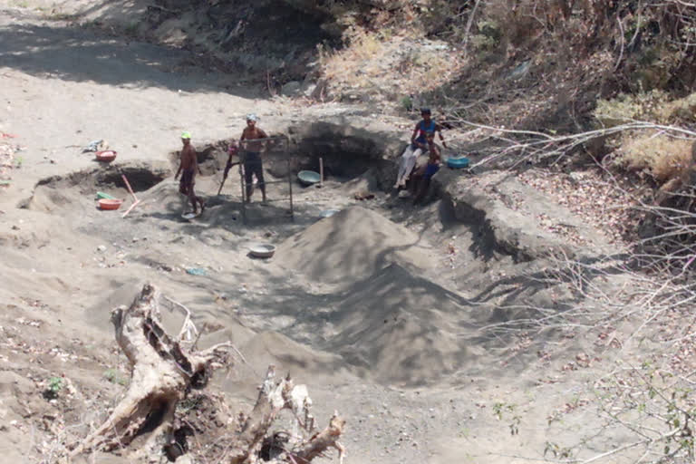 Sand mafias are illegally mining sand by taking advantage of the lockout