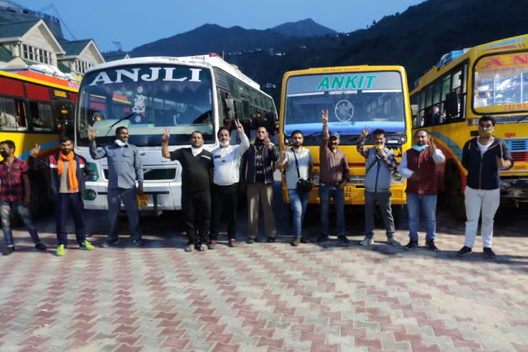 1400 kashmiri labourers returned home from shimla