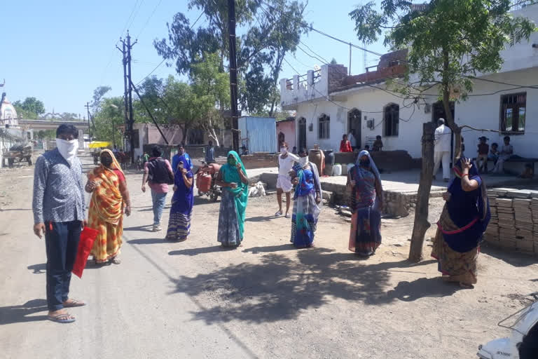 Employees were given a decoction in Ratlam's Javra